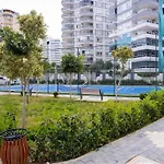 Serenity All-in Luxury Private דירה